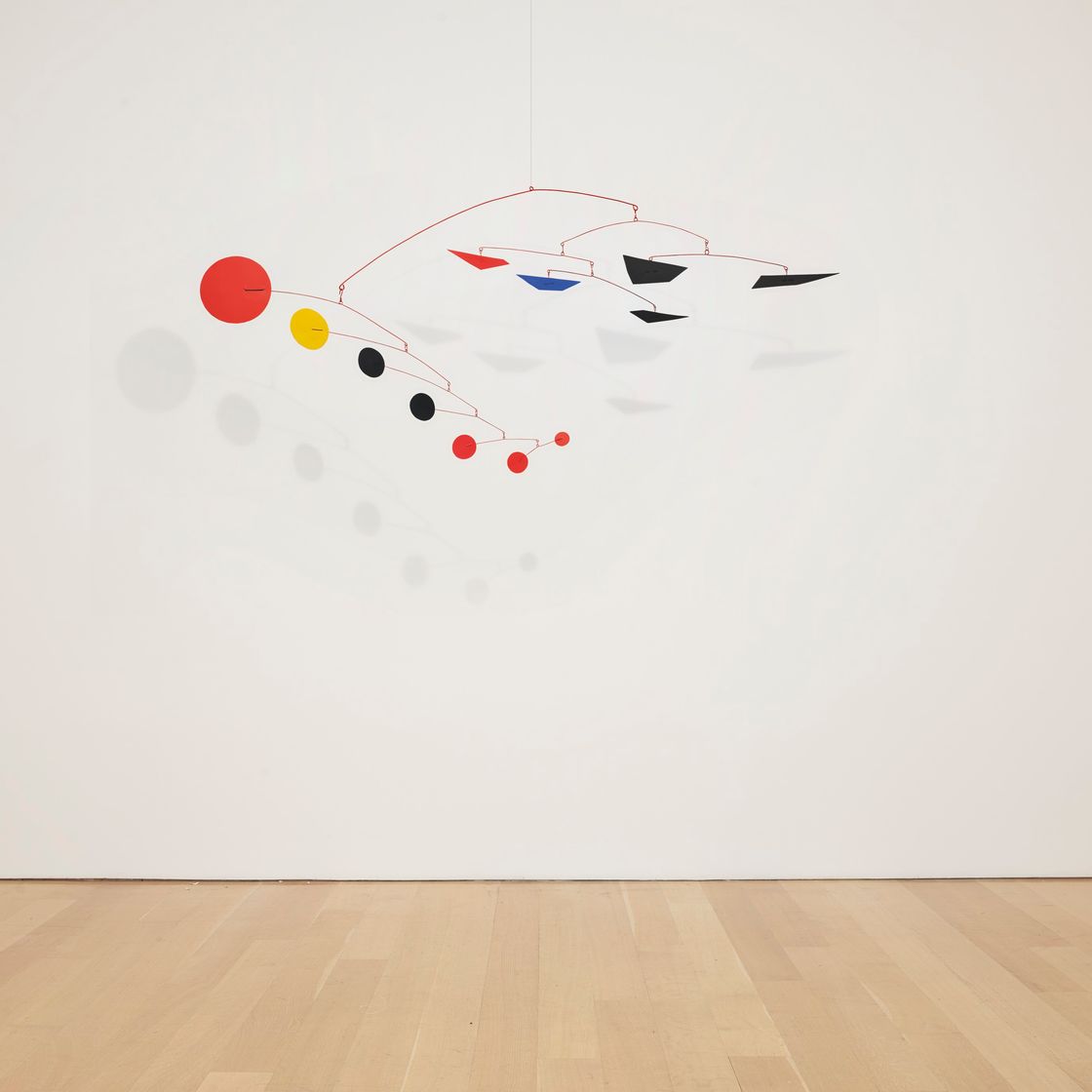 Alexander Calder — Большой Красный Диск, изображение 2