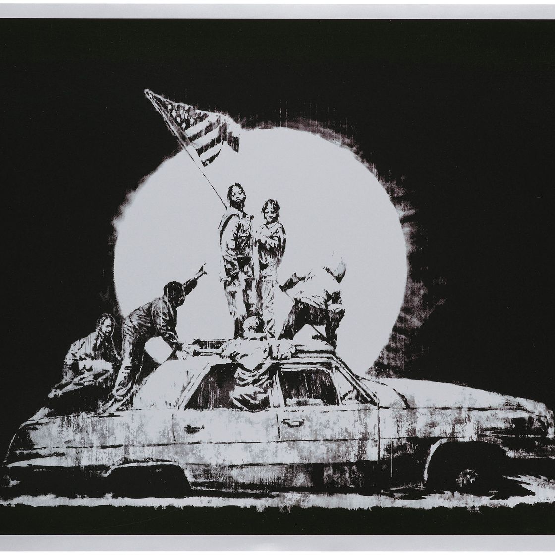Banksy — Флаг (серебристый)