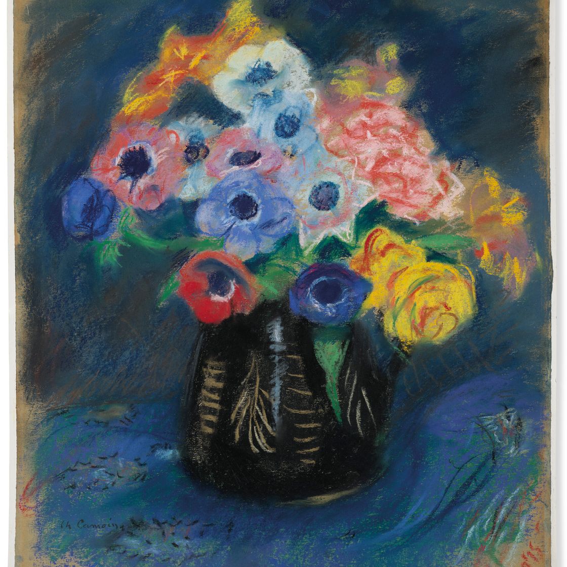 Charles Camoin — Букет из анемонов в черной вазе, украшенный раем на столе, и букет из белой ткани, изображение 2