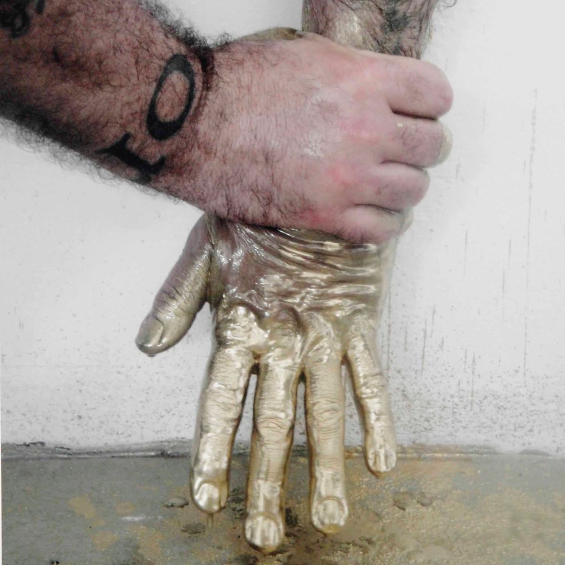Douglas Gordon — Больше, чем в жизни; В натуральную величину; Меньше, чем в жизни (Текст для искусства, № 84), изображение 1