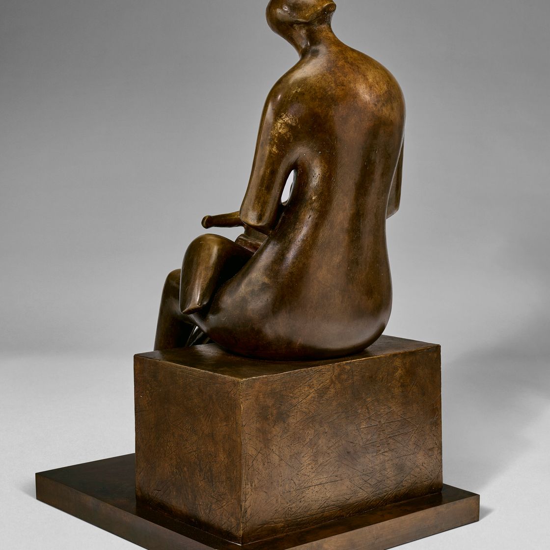Henry Moore — Мать с ребенком на коленях, изображение 4