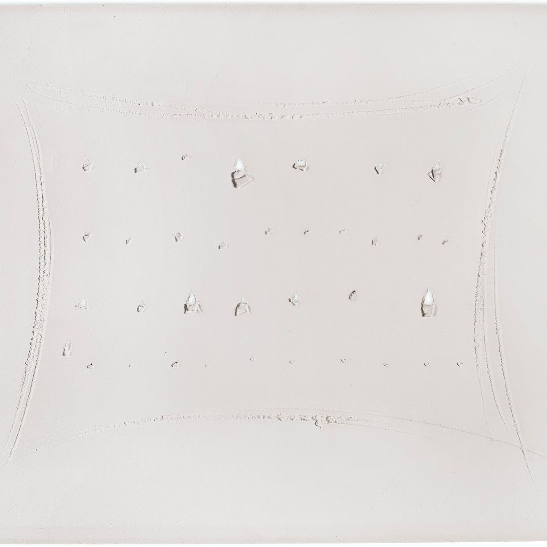 Lucio Fontana — Кончетто в напряжении, изображение 1