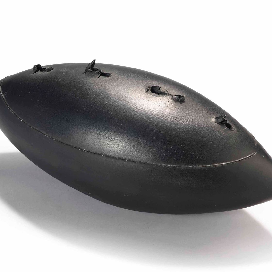 Lucio Fontana — Кончетто в пространственно-овальном исполнении