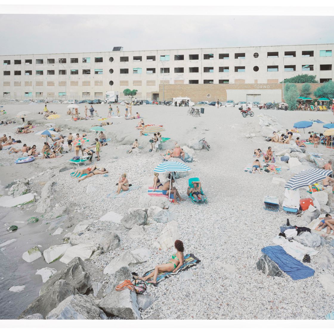 Massimo Vitali — Марина ди Масса, 1999, из коллекции пейзажей и фигур