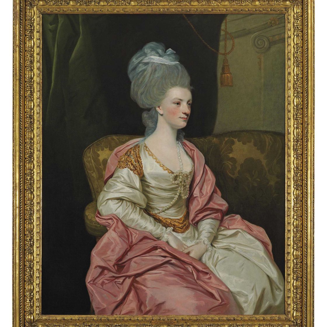 Mr. — Портрет миссис Томас Эдвардс Фриман (1758-1782), рост в три четверти, в белом атласном платье с розовой накидкой, сидящей на диване в интерьере