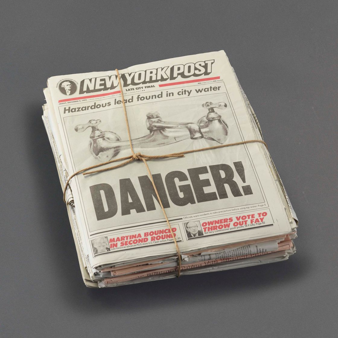 Robert Gober — Газета