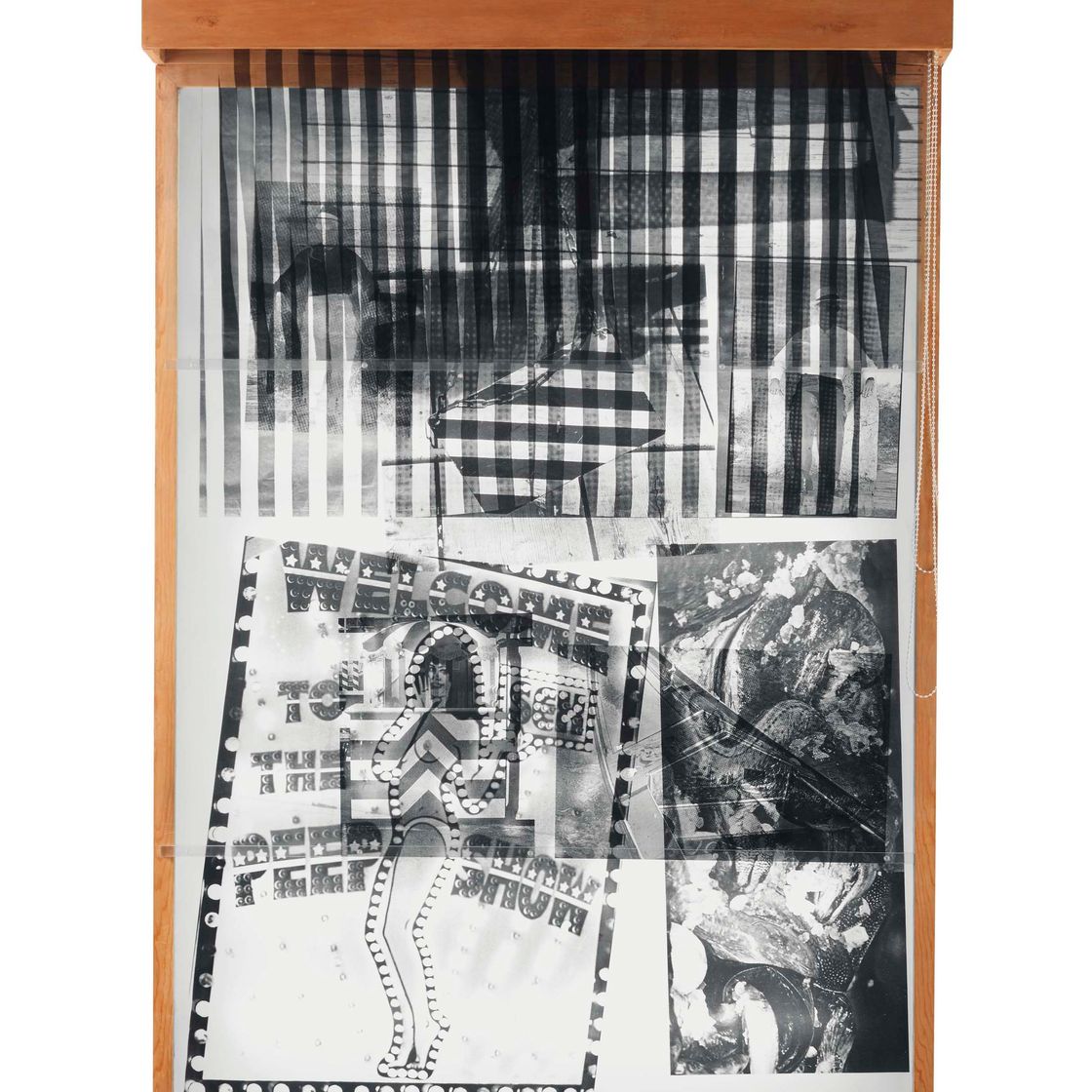 Robert Rauschenberg — Рогатки с подсветкой №8, в черном состоянии