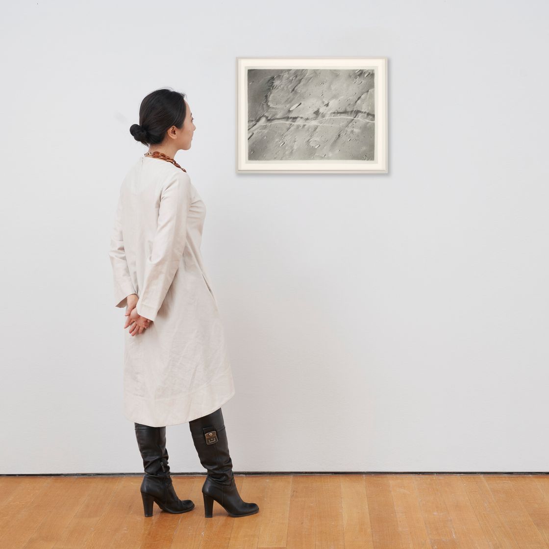 Vija Celmins — Без названия (Поверхность Луны #1), изображение 4