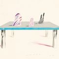 David Hockney — Стеклянный столик с натюрмортом, изображение 1