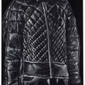 Issy Wood — Поверх доспехов, изображение 1