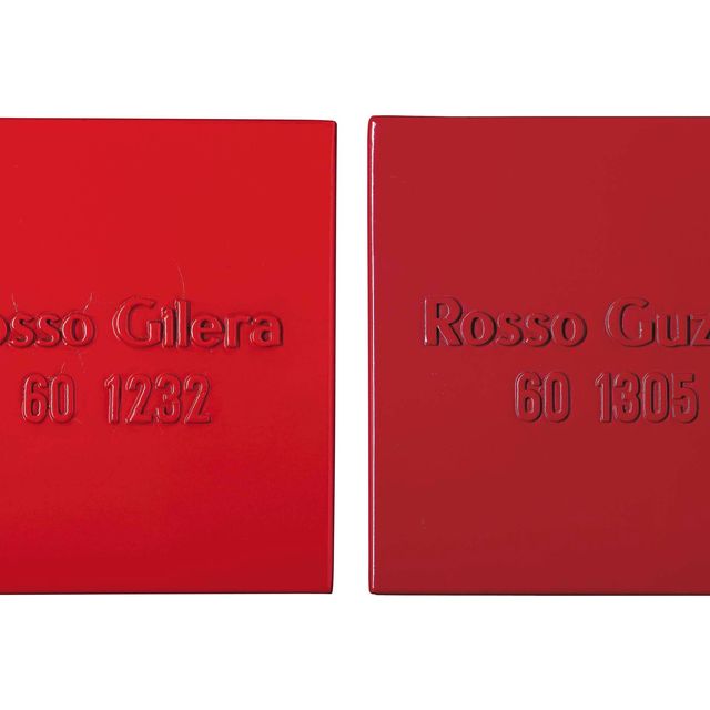 Alighiero Boetti — (i) Россо Гилера 60 1232 (ii) Россо Гуцци 60 1305