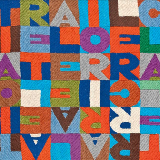 Alighiero Boetti — Между Землей и небом, между Небом и Землей (Между Землей и Небом, между Небом и Землей)