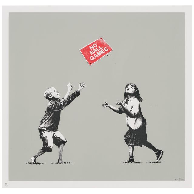 Banksy — Никаких игр с мячом (серый)