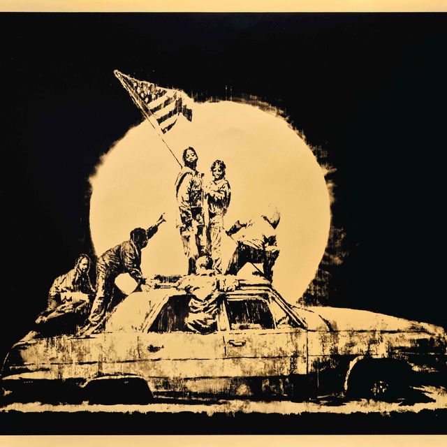 Banksy — Золотой флаг