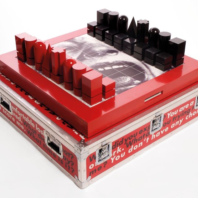 Barbara Kruger — Без названия (Чувствуете ли вы себя комфортно, проигрывая?)