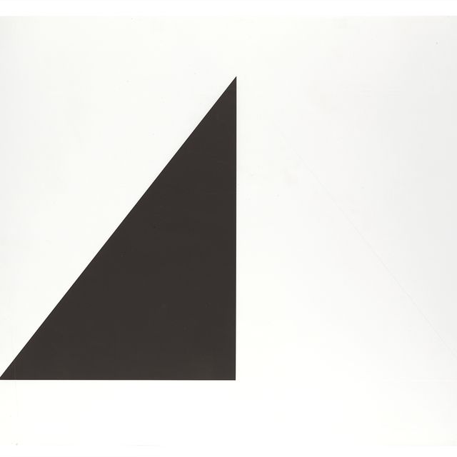Ellsworth Kelly — Черно-белая пирамида