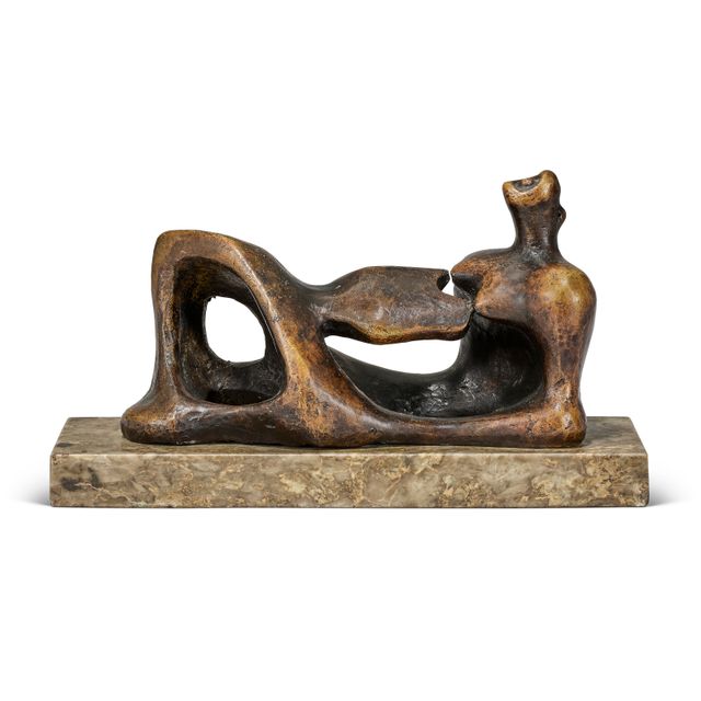 Henry Moore — Лежащая фигура