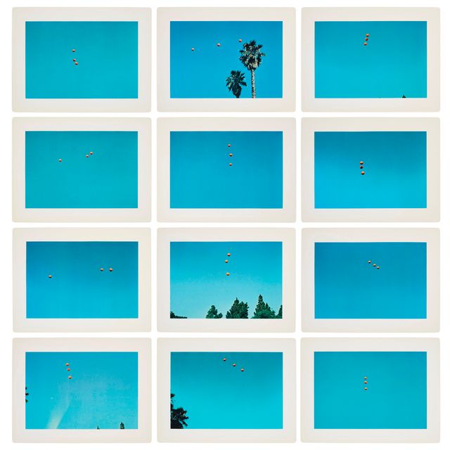 John Baldessari — Подбрасывание трех мячей в воздух, чтобы получить прямую линию (лучшая из тридцати шести попыток)