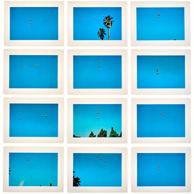 John Baldessari — Подбрасывание трех мячей в воздух, чтобы получить прямую линию (лучшая из тридцати шести попыток)