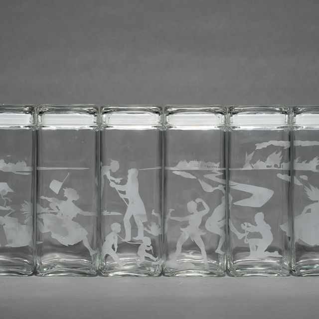 Kara Walker — Канистры