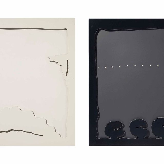 Lucio Fontana — Лотерея "дуэль опер": а) Концертный зал - Театр (бьянко) с цифрами 21/75 л. фонтана (в стиле ретро), см 69,8x69,8 б) Концертный зал - Театр (неро) с цифрами 66/75 л. фонтана (в стиле ретро), см 69,8x69,8