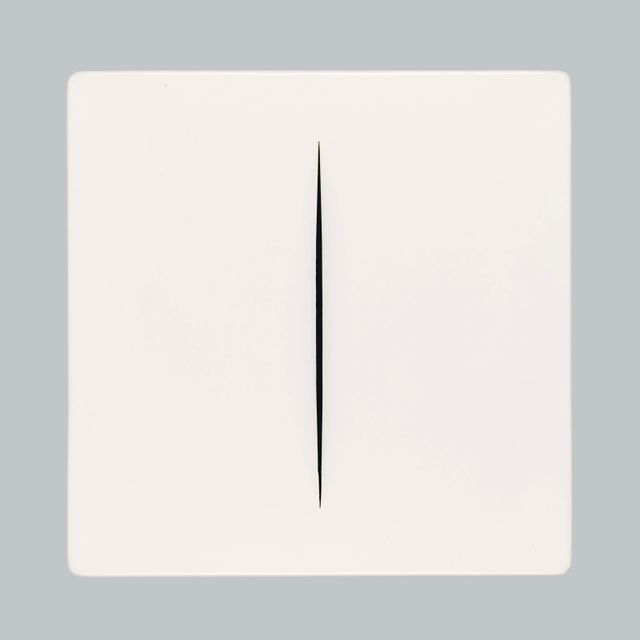 Lucio Fontana — Кончетто Спациале (белый)