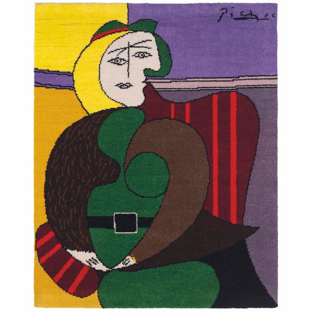 Pablo Picasso — Женская фигура в розовом костюме