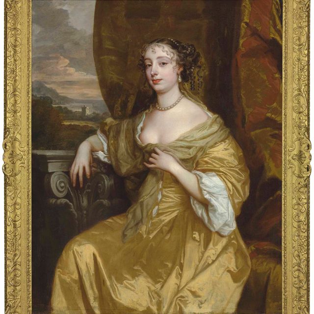 Peter Lely — Портрет дамы, которую традиционно идентифицируют как Барбару Палмер, урожденную Вильерс (1640-1709), графиню Каслмейн и 1-ю герцогиню Кливленд, в три четверти роста, в желтом платье, на фоне прибрежного пейзажа