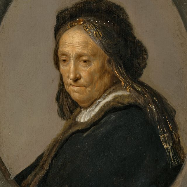 Rembrandt van Rijn — Голова пожилой женщины, традиционно идентифицируемой как Нильтген Виллемсдр. ван Зейтбрук (1569-1640), мать Рембрандта, в полный рост, в черном костюме и меховой шапке, в искусственном овальном