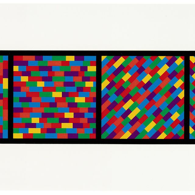 Sol LeWitt — Прерывистые цветные полосы в четырех направлениях: одна пластина
