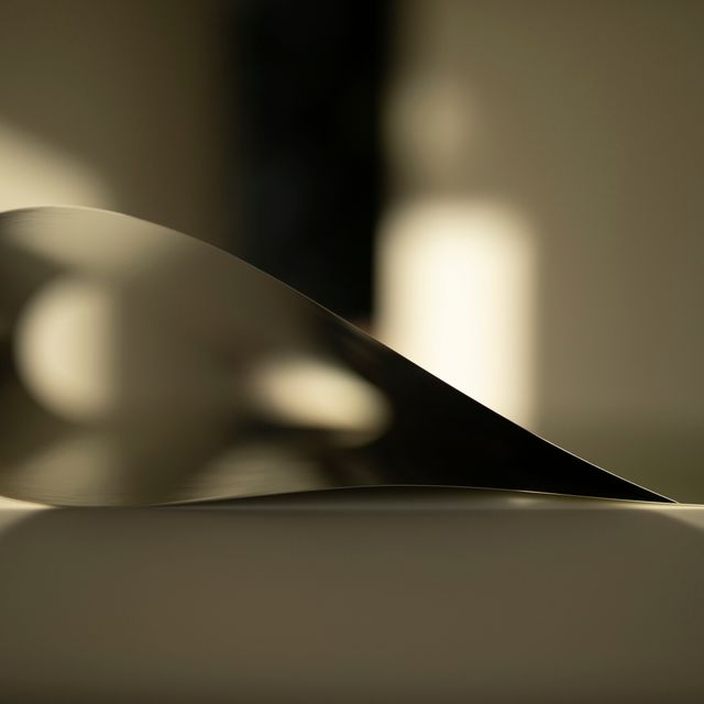 Wolfgang Tillmans — падение бумаги (проход) IV